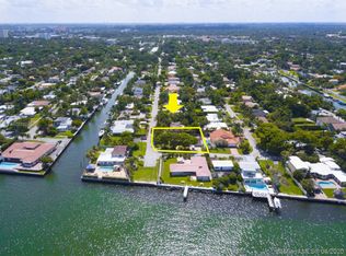 8700 N Bayshore Dr, Miami, FL 33138