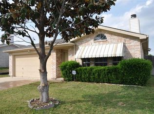 10228 Sunset View Dr, Fort Worth, TX 76108