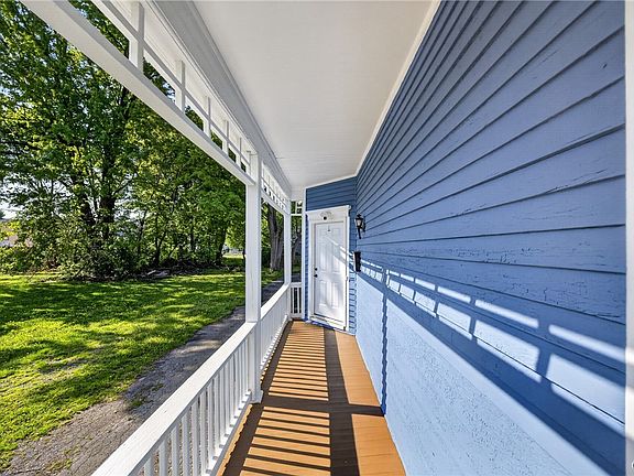 3rd image of 319 Merriman Ave