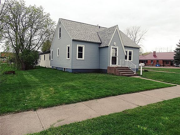 3rd image of 132 W EVANS Street