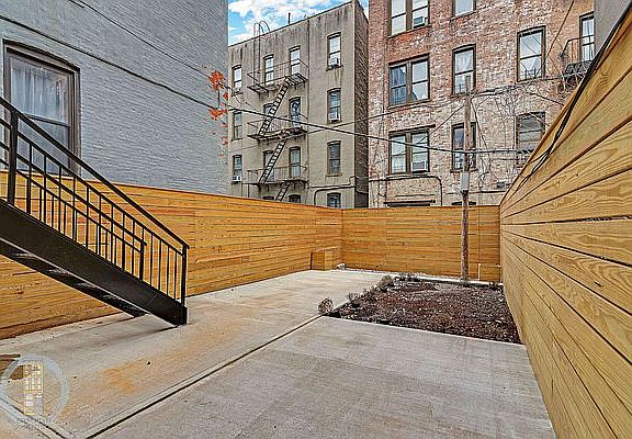 4th image of 1163 Dean St #G