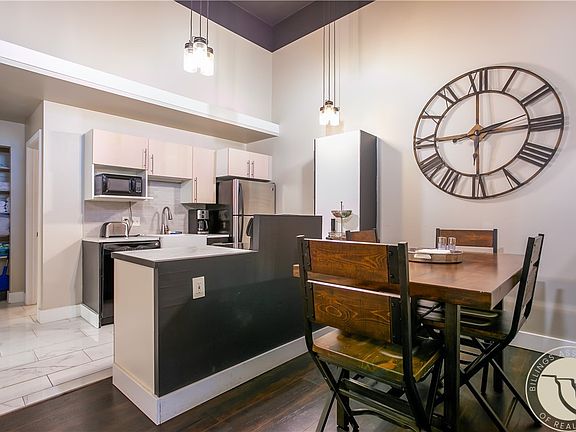 5th image of 2915 2nd Ave S APT 106