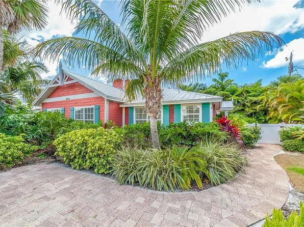 6700 Holmes Blvd #A, Holmes Beach, FL 34217