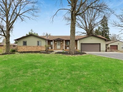11755 Coon Hunters Rd, Blue Grass, IA, 52726