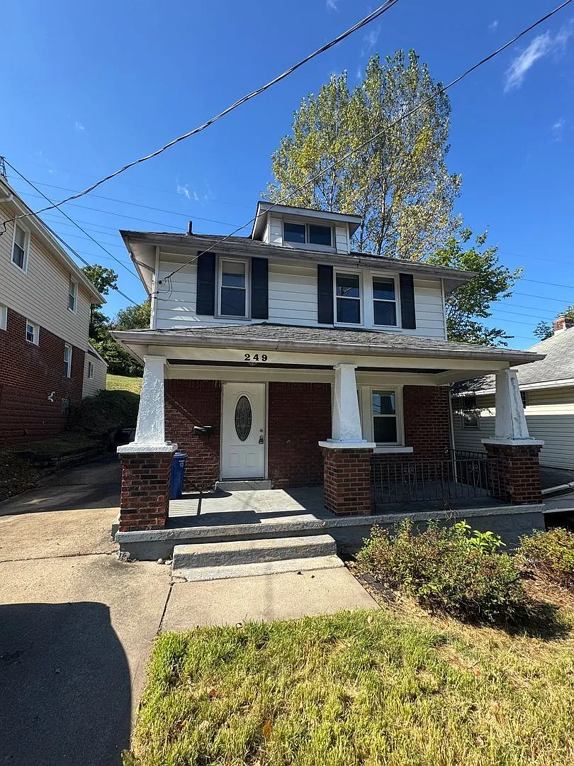 249 Elwyn Ave photo 1