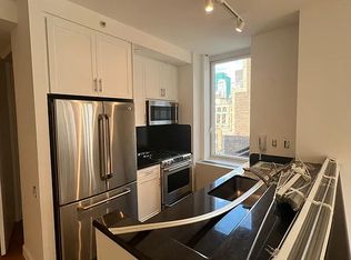 339 W 29th St #10, New York, NY 10001