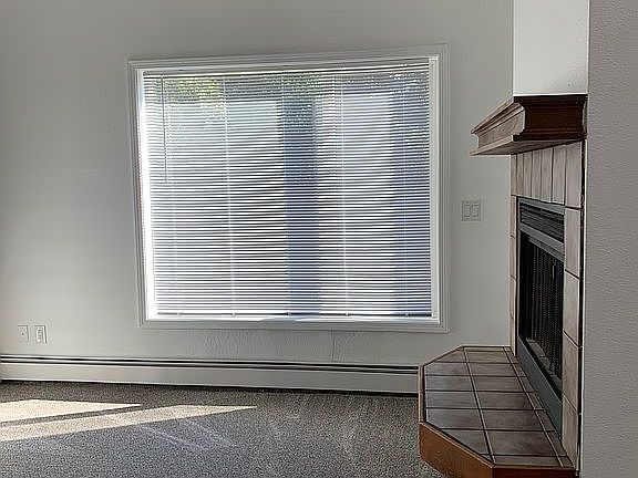 Living room with fireplave