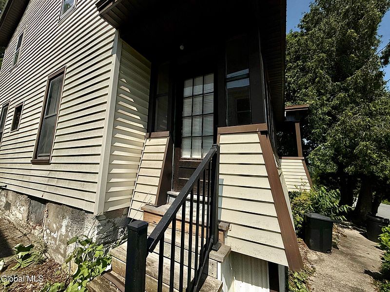 5th image of 267 Cleveland Avenue