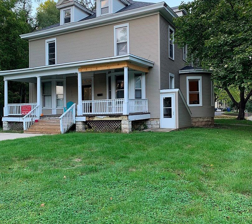 2nd image of 305 College Ave