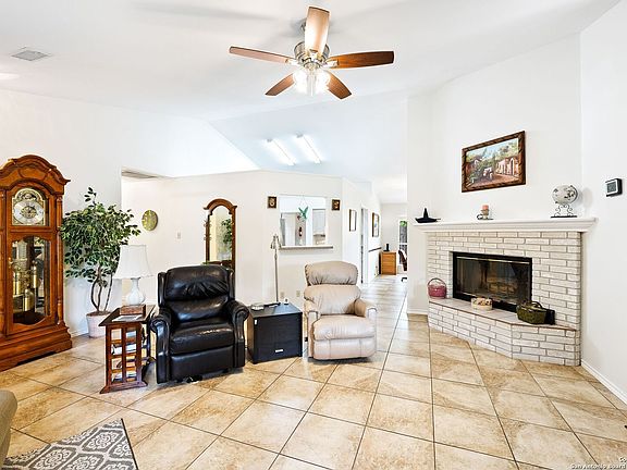 5th image of 1510 ELMWOOD
