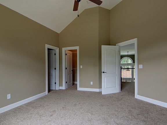 3rd image of 139 Radcliffe Dr