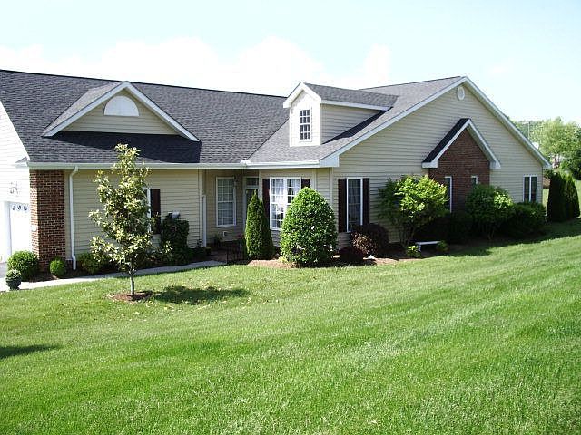 1st image of 4071 Forest Oaks Ln