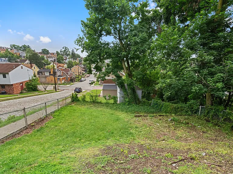 Convenient 2 Bedroom home in Mt. Washington available July 1! — Photo 12