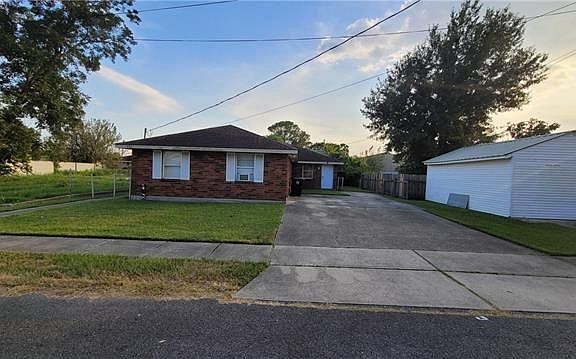 2nd image of 204 5th St
