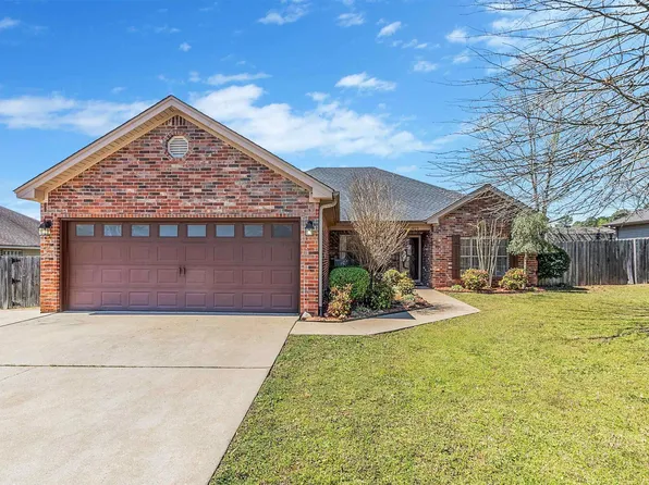 409 Cheshire Dr, Benton, AR 72015