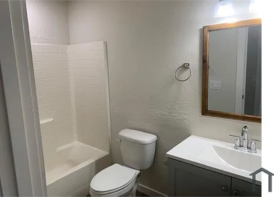 1318 W Mohave St #1 — Photo 15