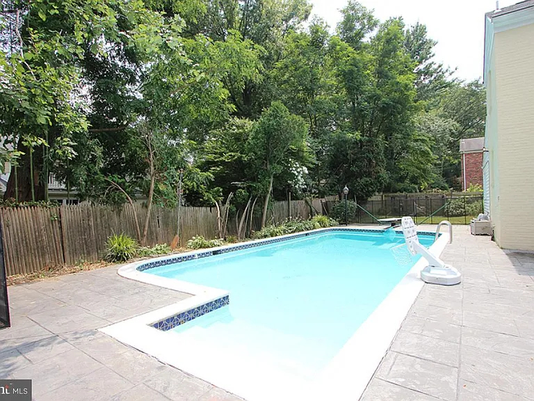 5600 Beam Ct — Photo 4