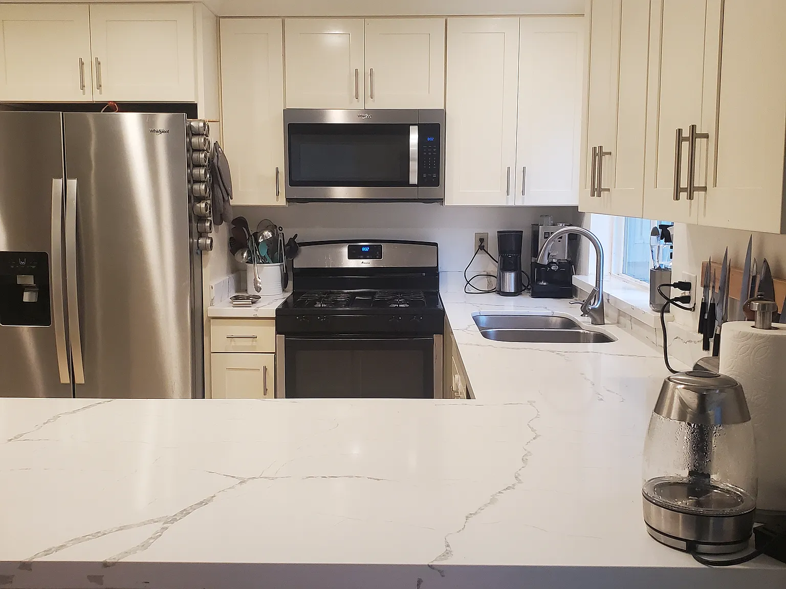 4 bed, 1790 sqft, $4,200 — Photo 4