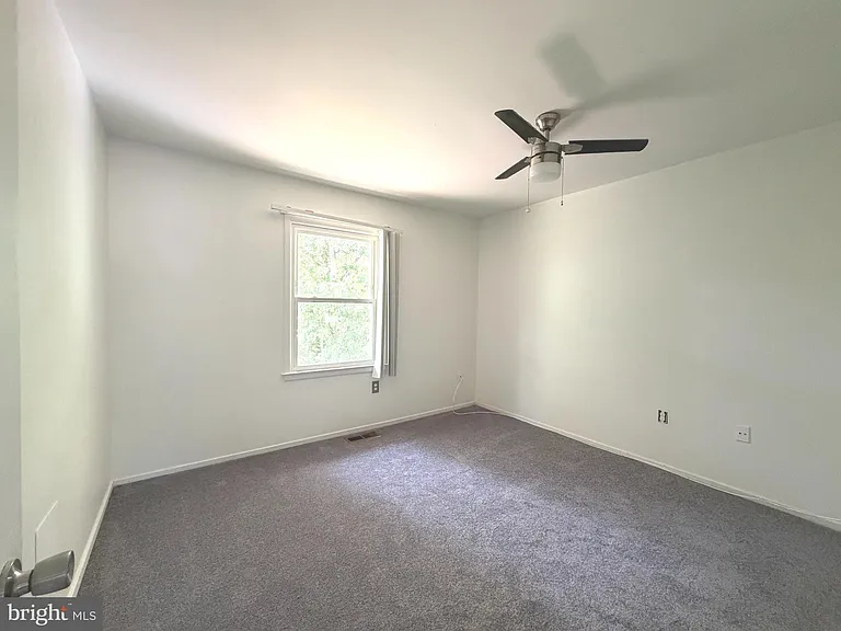 2063 Red Spruce Ct — Photo 15