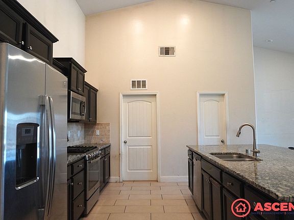 3rd image of 7209 Conduit St