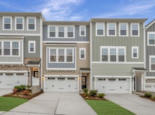 2728 Hunter Woods Dr, Apex, NC 27502