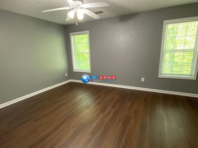 705 Simon Ive Dr — Photo 10