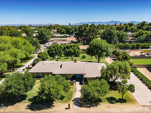 5th image of 6801 W SURREY Avenue