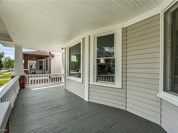 3rd image of 3506 Riverside Ave