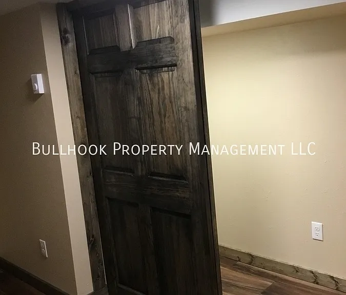 905 4th Ave #4 — Photo 9