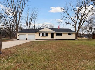 2765 Reinhardt Rd, Monroe, MI 48162