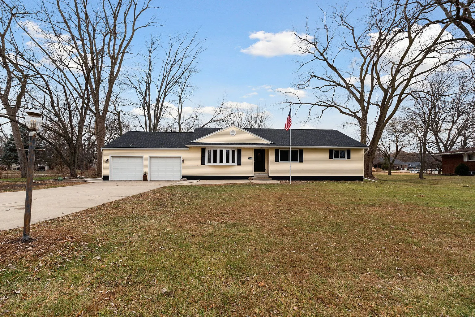 2765 Reinhardt Rd photo 1