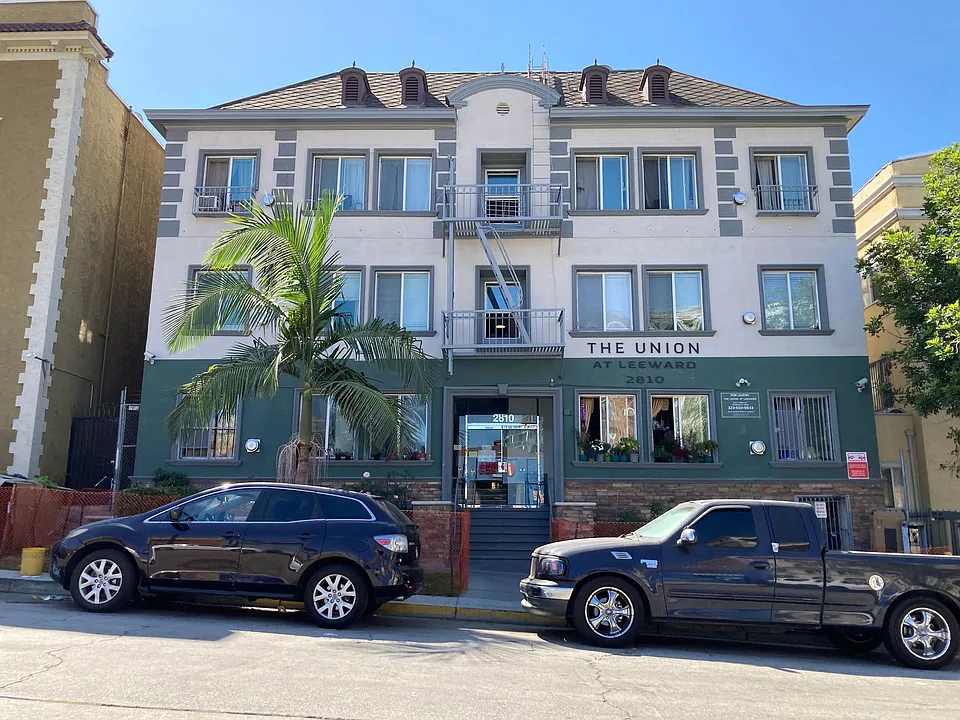 Leeward Apartments