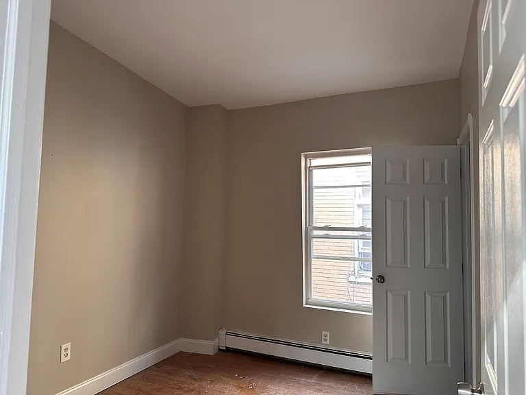 523 W Chew St #C — Photo 8