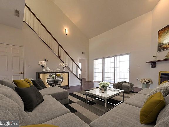 4th image of 527 Penny Ln #C53