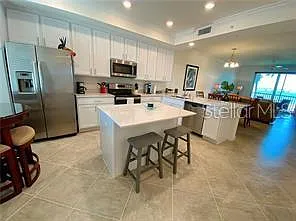 2 bed, 2.0 bath, 1121 sqft, $2,400 — Photo 4