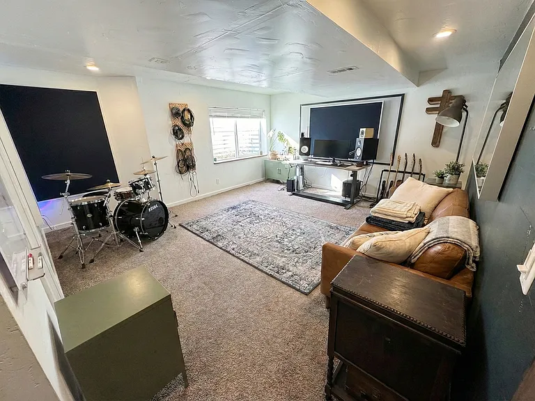 3225 W Davencourt Cir — Photo 19