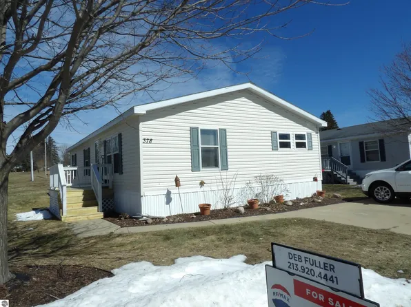 378 Thistlewood Dr, Cadillac, MI 49601