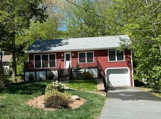 91 Meadowbrook Dr, Halifax, NS B4A 1R2