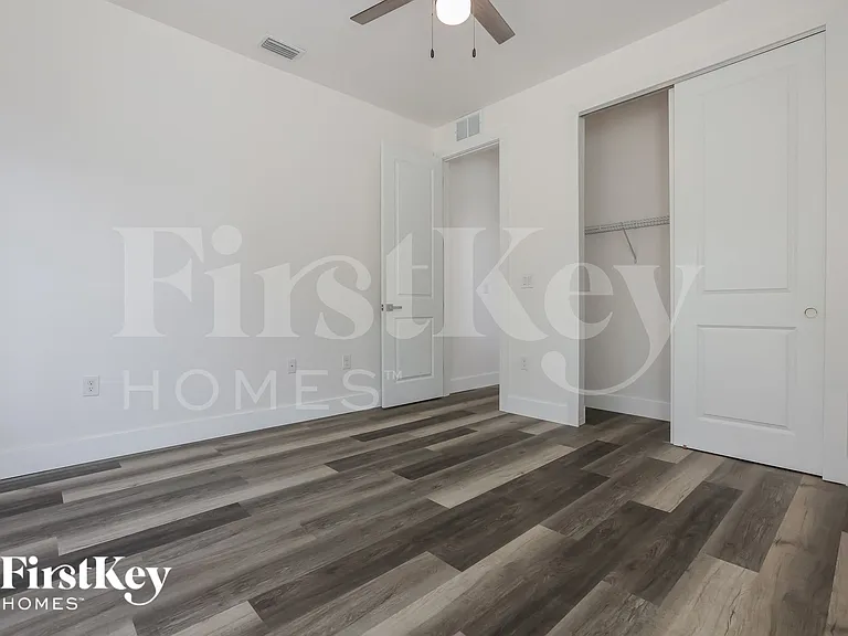 2698 Escambia Cir — Photo 11