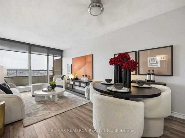 3 Greystone Walk Dr #1033, Toronto, ON M1K 5J4