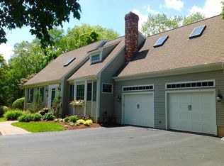 33 Leslie Ln, Bridgewater, MA 02324