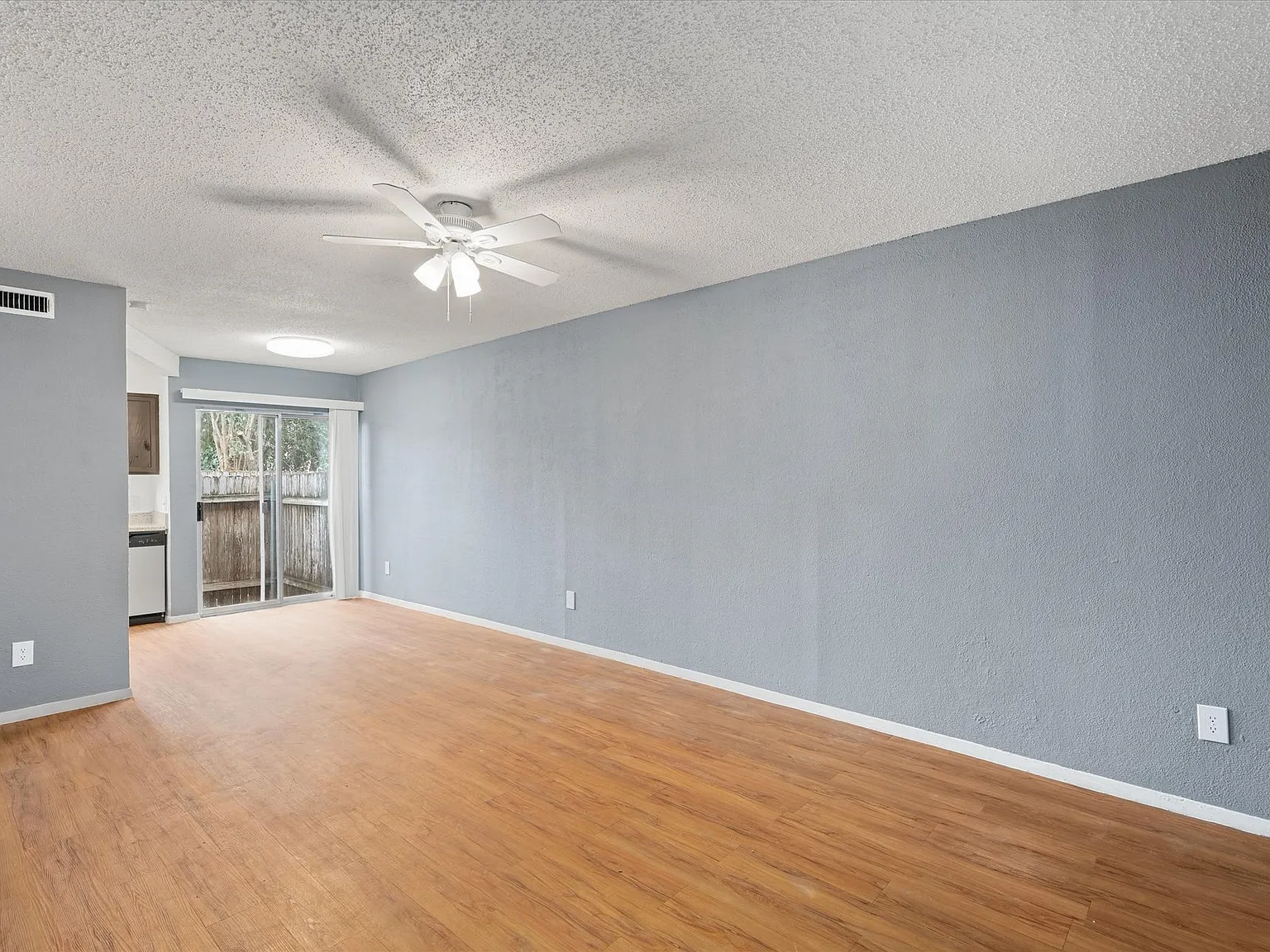 Perfectly Located Townhome in South Austin — Photo 4