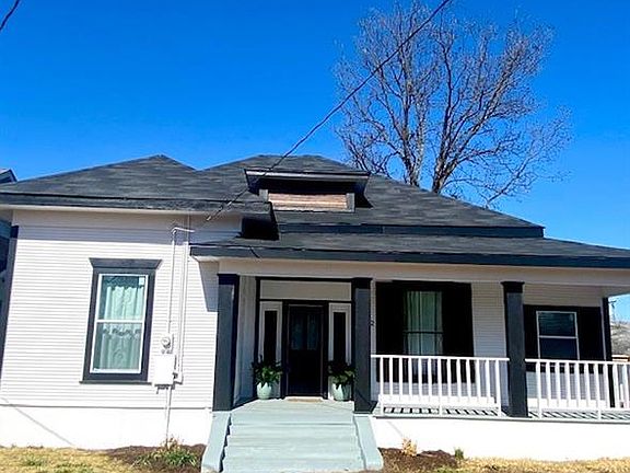 3rd image of 3522 Oneal St