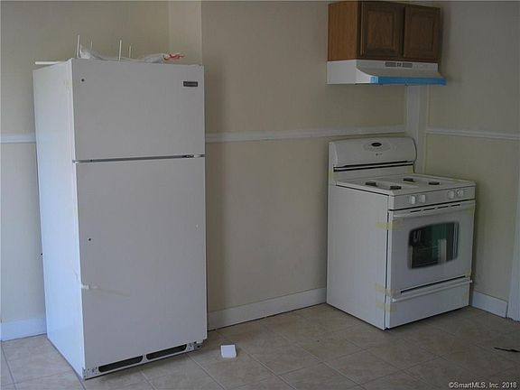 4th image of 464-466 Colorado Ave