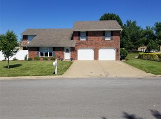 109 Clover Rd, Hannibal, MO 63401