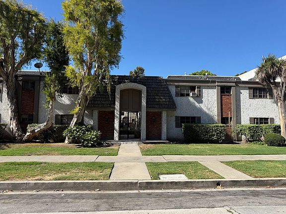 3rd image of 10966-10970 Bluffside Dr #10966-3