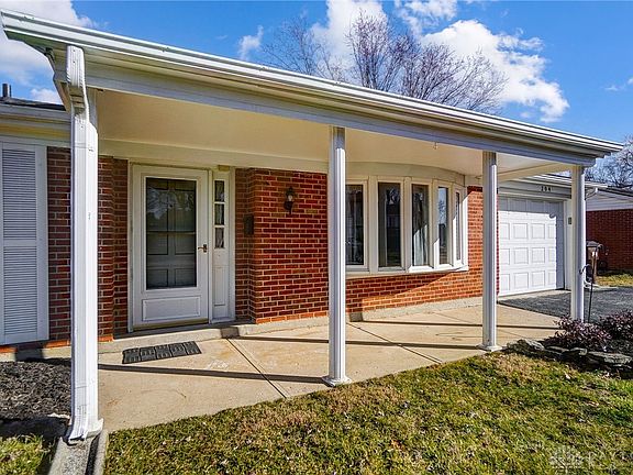 3rd image of 204 Oswald Dr
