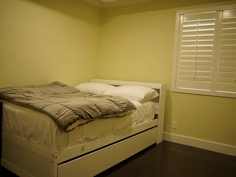 2409 Lourdes Ave — Photo 11
