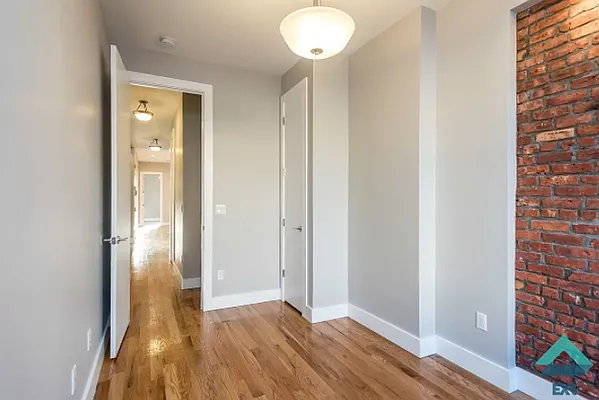 Rented by Greenrock Management | media 16