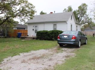 410 E 6th St, Hays, KS 67601